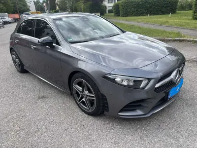 Gebraucht Mercedes A180 116 PS (85 kW) 2018 Mountaingrau  met. Kleinwagen