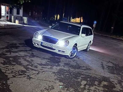 Mercedes E280