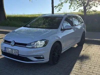 Gebraucht VW Golf VII Sound 150 PS (110 kW) 2018 Weiß Kombi