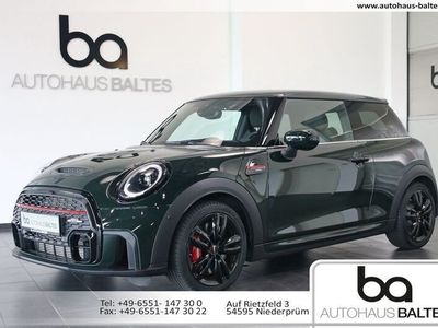 Gebraucht Mini John Cooper Works 231 PS (169 kW) 2023 Rebel green uni Kleinwagen