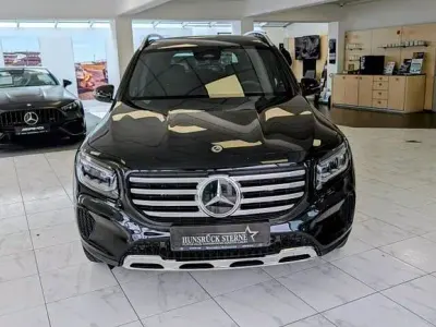 Gebraucht Mercedes GLB220 Progressive 190 PS (139 kW) 2025 Kosmosschwarz SUV