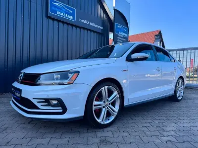 Używany VW Jetta GTI 211 KM (155 kW) 2017 Biały Sedan/Limuzyna