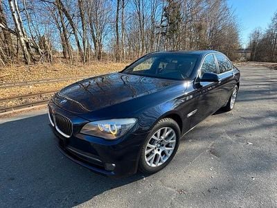 Second-hand BMW 730 245 CP (180 kW) 2009 Albastru Berlinǎ