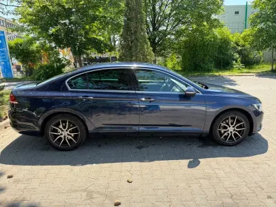 Gebraucht VW Passat Comfortline 150 PS (110 kW) 2016 Blau Limousine