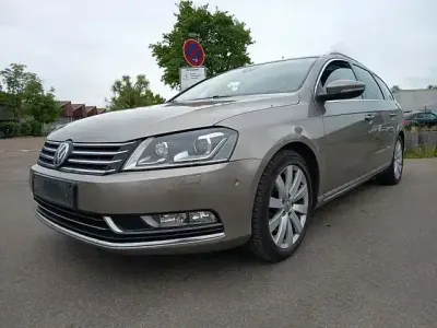 Gebraucht VW Passat Highline 140 PS (102 kW) 2012 Braun Kombi