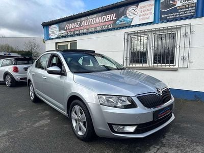 Gebraucht Skoda Octavia Elegance 140 PS (102 kW) 2014 Stribrna brilliant/ brilliants Kleinwagen