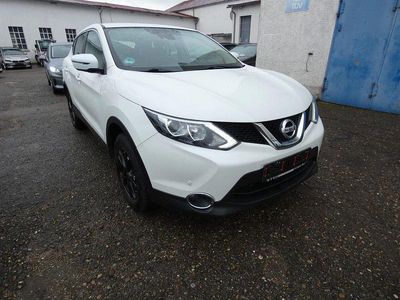 Gebraucht Nissan Qashqai Acenta 131 PS (96 kW) 2016 Weiß SUV