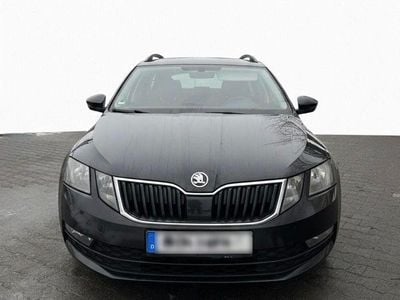 Schwarz Gebraucht 2018 Skoda Octavia Clever Kombi | 8.799 € (Superpreis)
