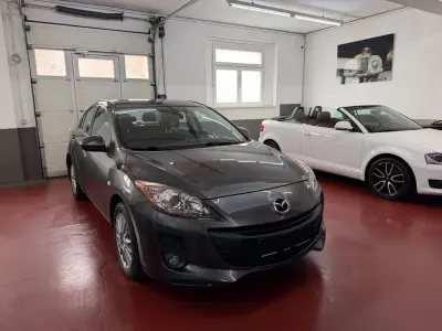 Gebraucht Mazda 3 Edition 105 PS (77 kW) 2013 Grau Limousine