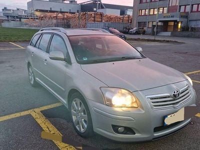 Beige Gebraucht 2009 Toyota Avensis Sol Kombi | 2.200 € (Guter Preis)