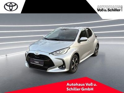 Neu Toyota Yaris Hybrid Comfort 117 PS (86 kW) 2026 Silber Limousine