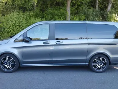 Gebraucht Mercedes V220 Edition 163 PS (119 kW) 2021 Grau Van / Kleinbus
