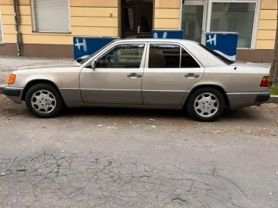 Gebraucht Mercedes 200 1990 Gold Limousine