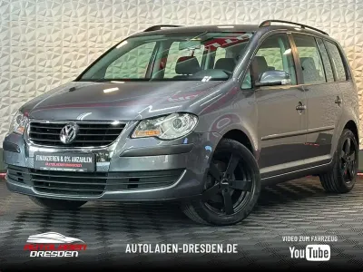 Gebraucht VW Touran 105 PS (77 kW) 2007 Platinum grey metallic Van / Kleinbus