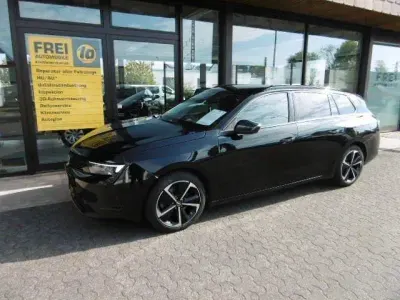 Używany Opel Astra Business Elegance 131 KM (96 kW) 2024 Czarny Kombi