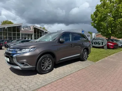 Gebraucht Mitsubishi Outlander Edition 150 PS (110 kW) 2017 Braun SUV