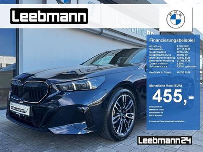 Gebraucht BMW 520 M Sport 197 PS (144 kW) 2024 M carbonschwarz (metallic) Kombi