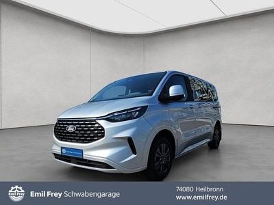 Gebraucht Ford Tourneo Titanium 150 PS (110 kW) 2025 Silber Van / Kleinbus
