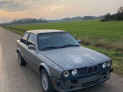 Gebraucht BMW 325 170 PS (125 kW) 1988 Grau