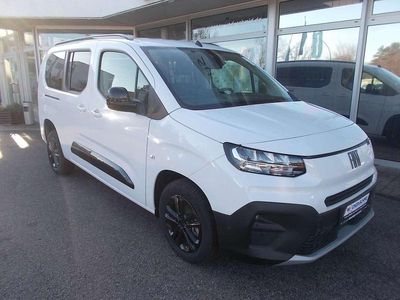 Usata Fiat Doblò 131 CV (96 kW) 2024 Bianco Monovolume