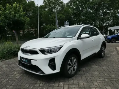 Gebraucht Kia Stonic Vision 101 PS (74 kW) 2023 Schneeweiss SUV