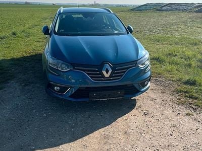 Gebraucht Renault Mégane IV 132 PS (97 kW) 2017 Blau Kombi