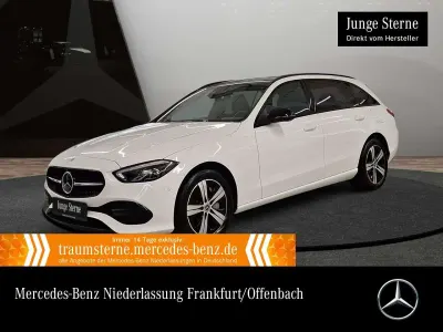 Gebraucht Mercedes C300e Night 204 PS (150 kW) 2022 Polarweiß Kombi