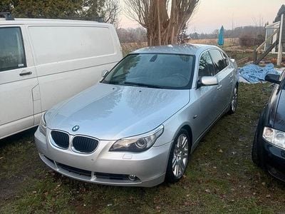 Gebraucht BMW 530 218 PS (160 kW) 2003 Silber Limousine