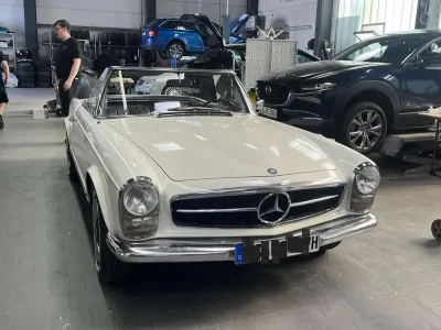 Gebraucht Mercedes 230 150 PS (110 kW) 1967 Weiß Cabrio