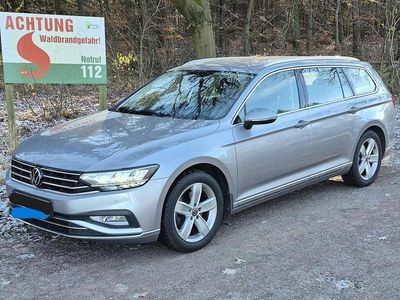 Silber Gebraucht 2020 VW Passat Elegance Kombi | 24.000 € (Fairer Preis)