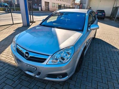 Usata Opel Signum 150 CV (110 kW) 2007 Argento Utilitaria