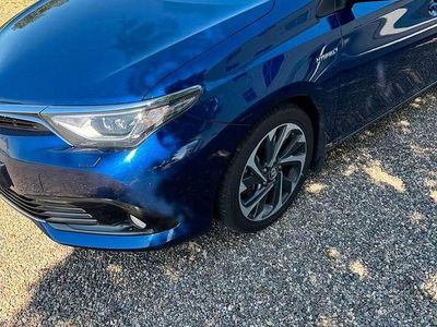 Toyota Auris Hybrid