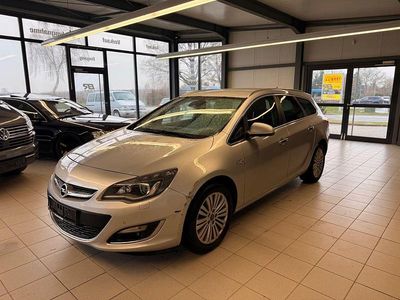 Silber Gebraucht 2013 Opel Astra Innovation Kombi | 1.950 € (Etwas zu teuer)