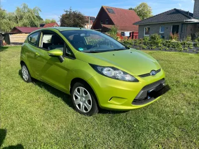 Gebraucht Ford Fiesta Ambiente 60 PS (44 kW) 2009 Grün Limousine