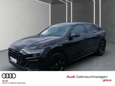 Gebraucht Audi Q8 S-Line 381 PS (280 kW) 2021 Orcaschwarz metallic SUV