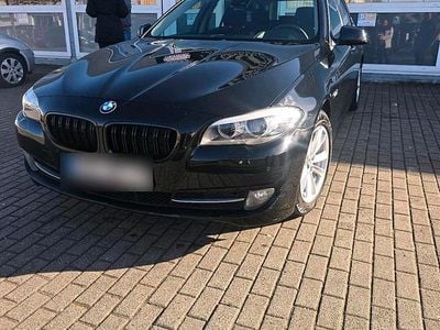 Gebraucht BMW 520 184 PS (135 kW) 2011 Schwarz Kombi