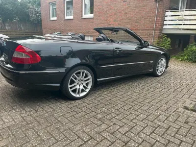 Gebraucht Mercedes CLK200 Sport 184 PS (135 kW) 2008 Schwarz Cabrio