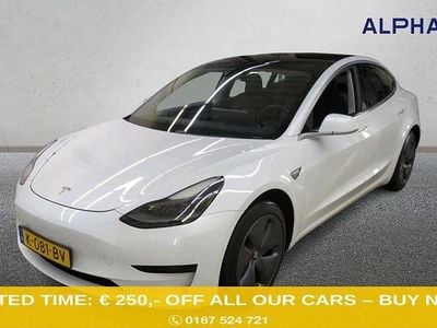 Weiß Gebraucht 2020 Tesla Model 3 Standard Range Limousine | 18.400 € (Fairer Preis)