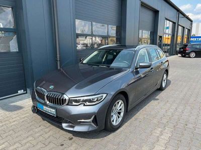 gebraucht BMW 320 i TOURING LUXURY AUT AHK NAVI PANO KAMERA LED