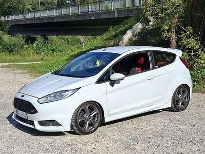 Gebraucht Ford Fiesta Sport 182 PS (133 kW) 2014 Limousine
