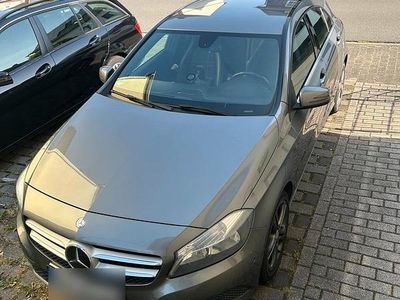 Grau Gebraucht 2013 Mercedes A200 Limousine | 11.899 € (Teuer)