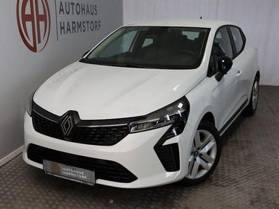 Weiß Gebraucht 2024 Renault Clio V Evolution Limousine | 15.489 € (Guter Preis)