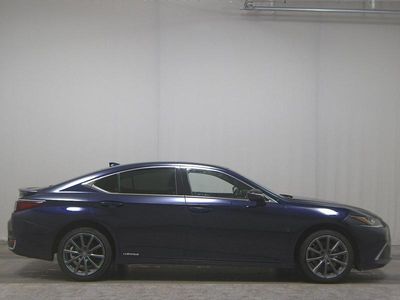 Gebraucht Lexus ES300 218 PS (160 kW) 2021 Deep blue Limousine