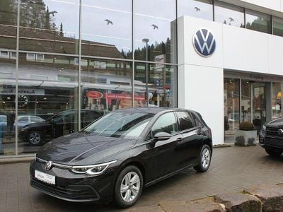 Gebraucht VW Golf VIII Life 110 PS (80 kW) 2021 Deep black perleffekt Limousine