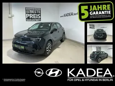Gebraucht Opel Mokka 101 PS (74 kW) 2024 Lackierung schwarz perla nera/typ aussen (metallic) SUV