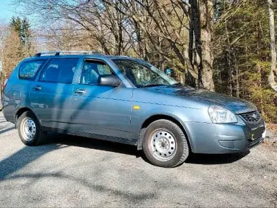 Gebraucht Lada Priora 98 PS (72 kW) 2013 Braun Kombi
