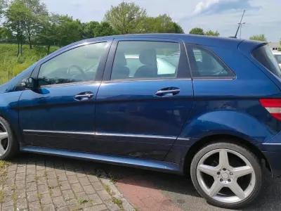 Gebraucht Mercedes B200 193 PS (141 kW) 2006 Blau Van / Kleinbus