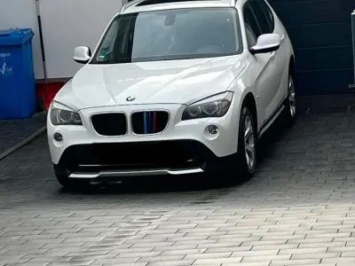 Gebraucht BMW X1 143 PS (105 kW) 2012 Weiß SUV