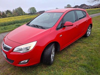 Usata Opel Astra 110 CV (80 kW) 2010 Rosso Berlina