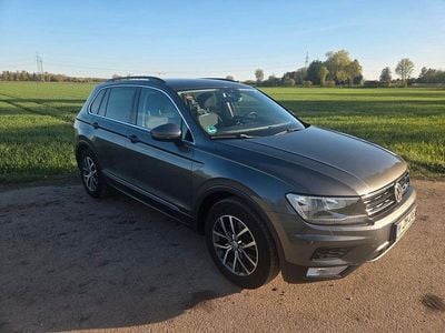 Gebraucht VW Tiguan 179 PS (131 kW) 2016 Grau SUV